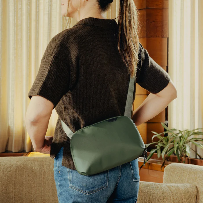 Travel Crossbody - 3L
