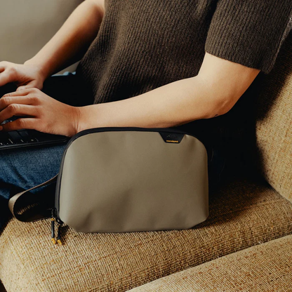Travel Crossbody - 3L