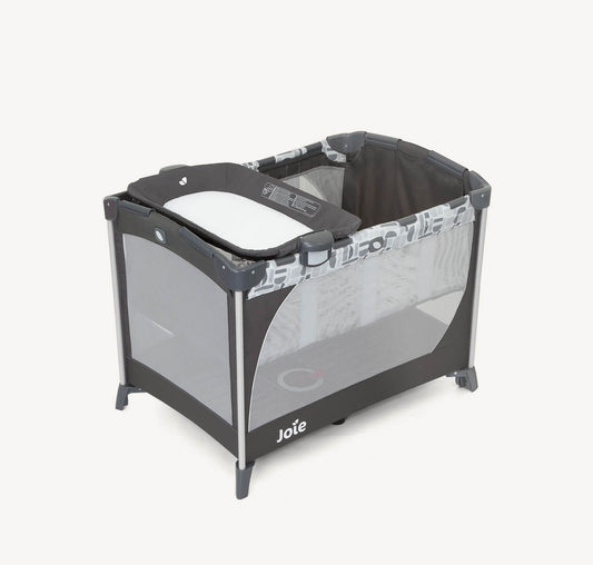commuter™ Change Travel Cot - Logan