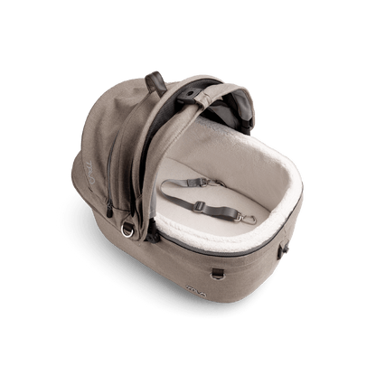 Maeve 5X Pet Car Seat with ISOFIX Base